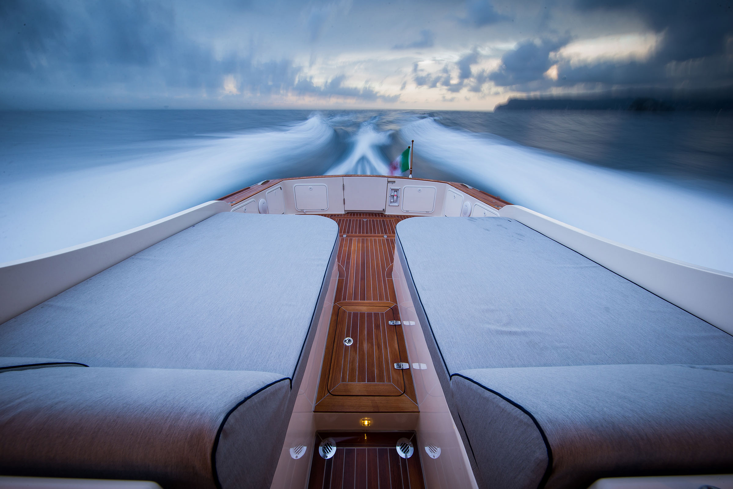 Toy 36 Fly – dettagli Toy Marine 36 Fly classic yacht