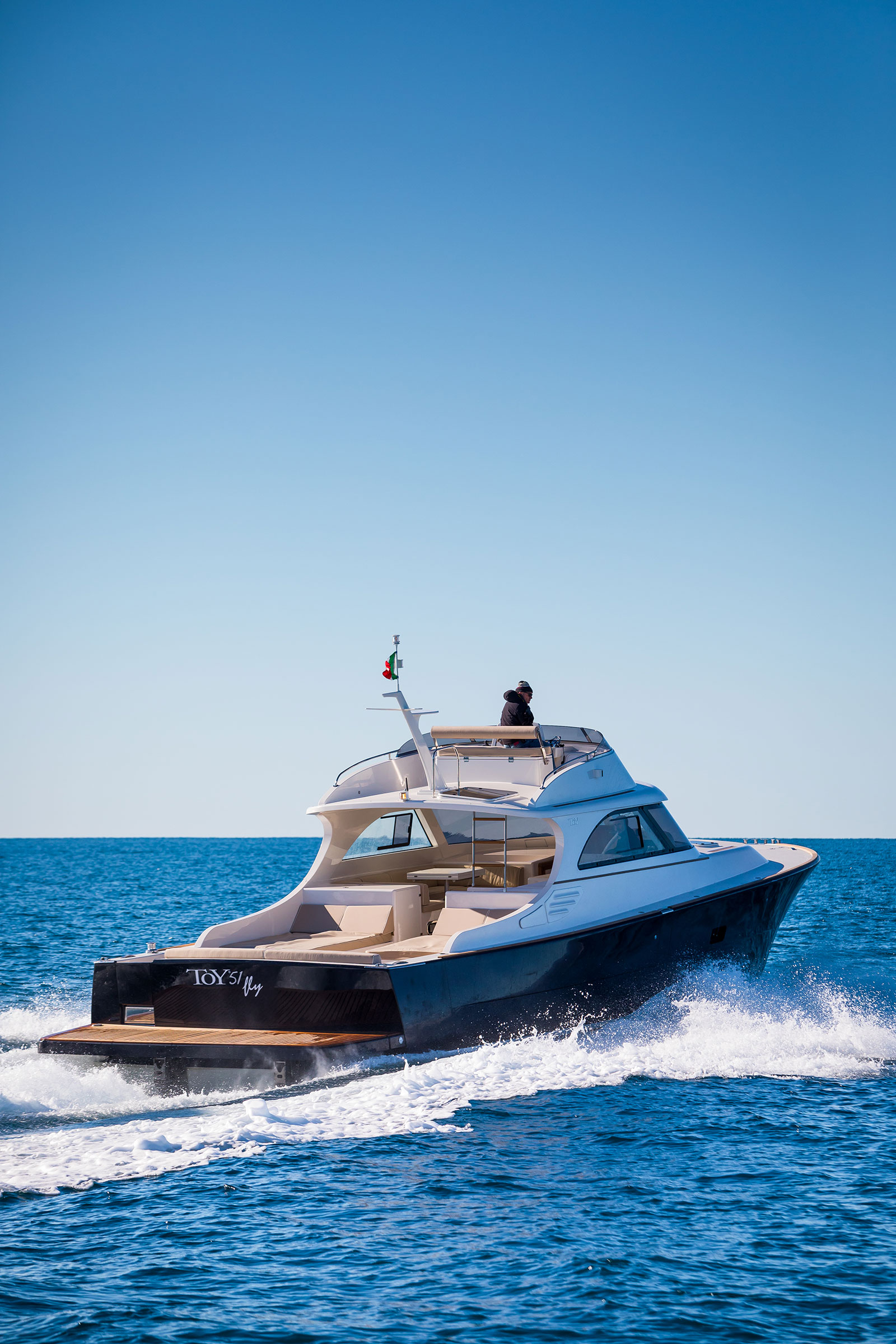 Toy 51 Fly – navigazione Toy 51 Fly in navigazione vista laterale destra