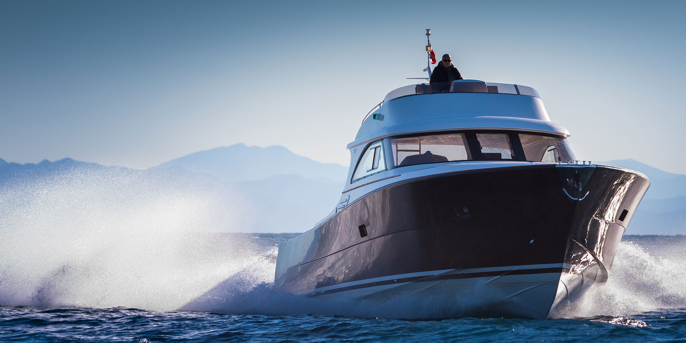 Toy 51 Fly – navigazione Toy Marine 51 Fly in navigazione vista da prua